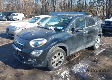 2016 Fiat 500X Lounge z USA, uszkodzony, nr VIN ZFBCFYDT3GP494826